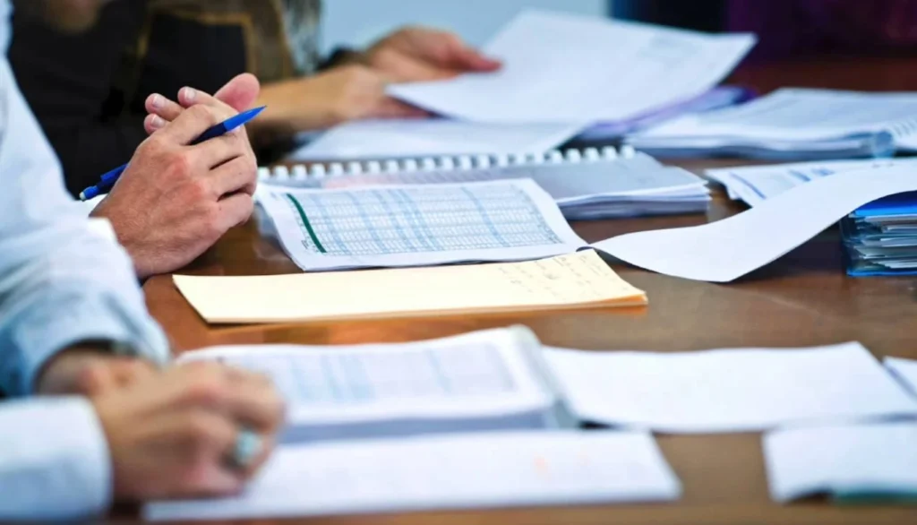 Việc rà soát dữ liệu tài chính Việc rà soát dữ liệu tài chính